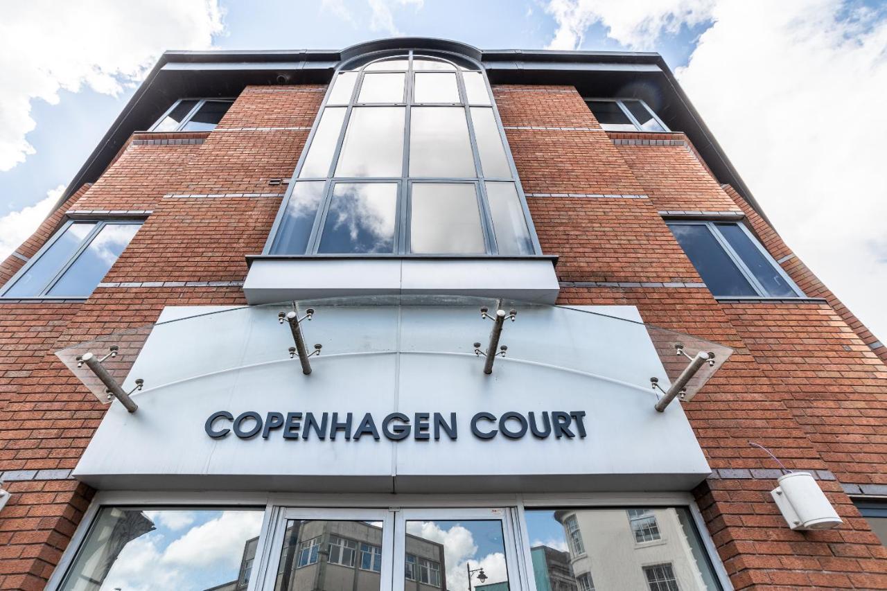 Copenhagen Court Apartments Basingstoke Esterno foto
